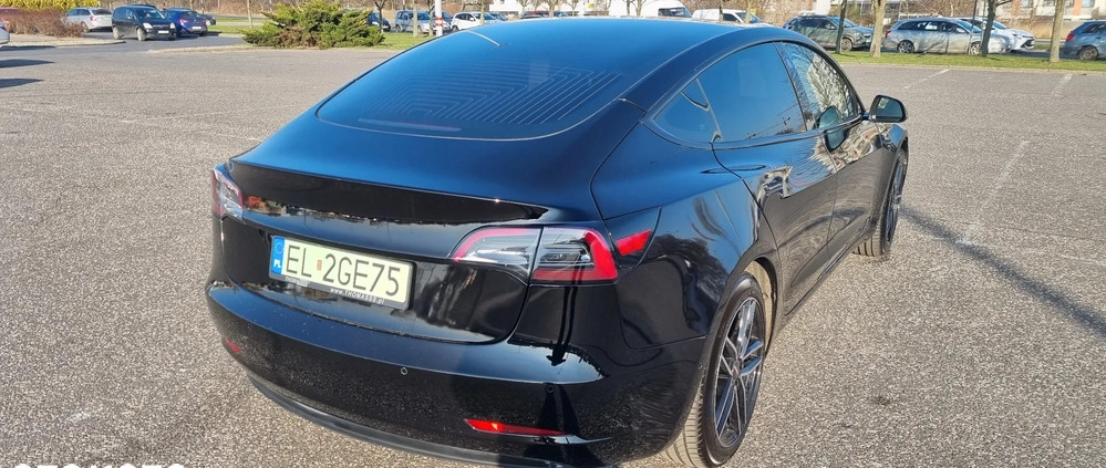 Tesla Model 3 cena 90000 przebieg: 83400, rok produkcji 2019 z Łódź małe 667
